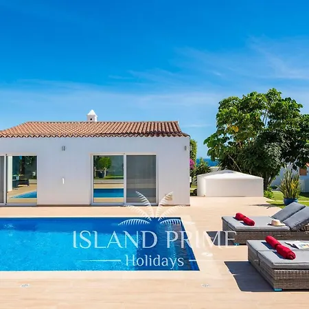 Villa Huge With Amazing Garden In Golf Del Sur Alm160 San Miguel de Abona